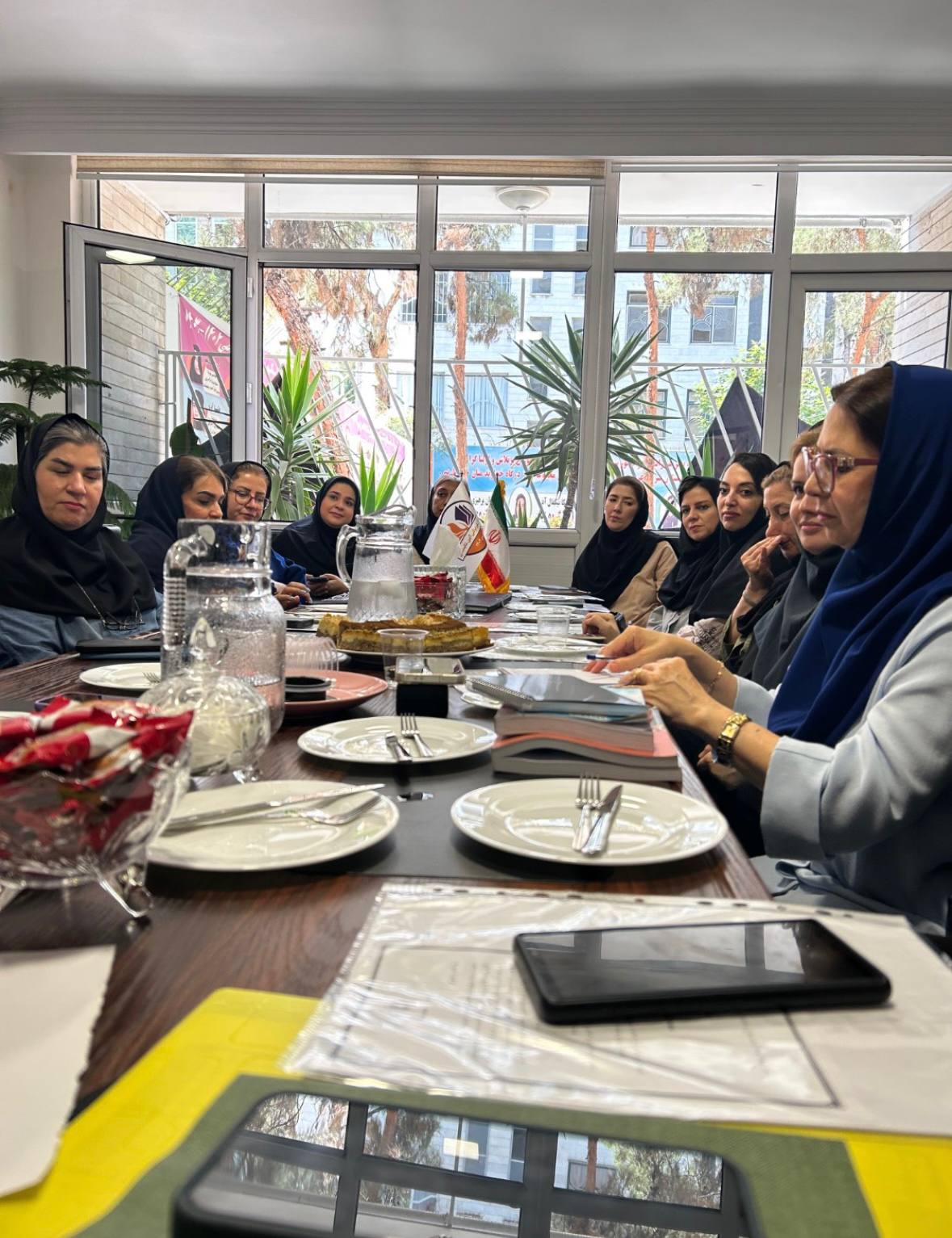 دبیرستان آیین شایستگان